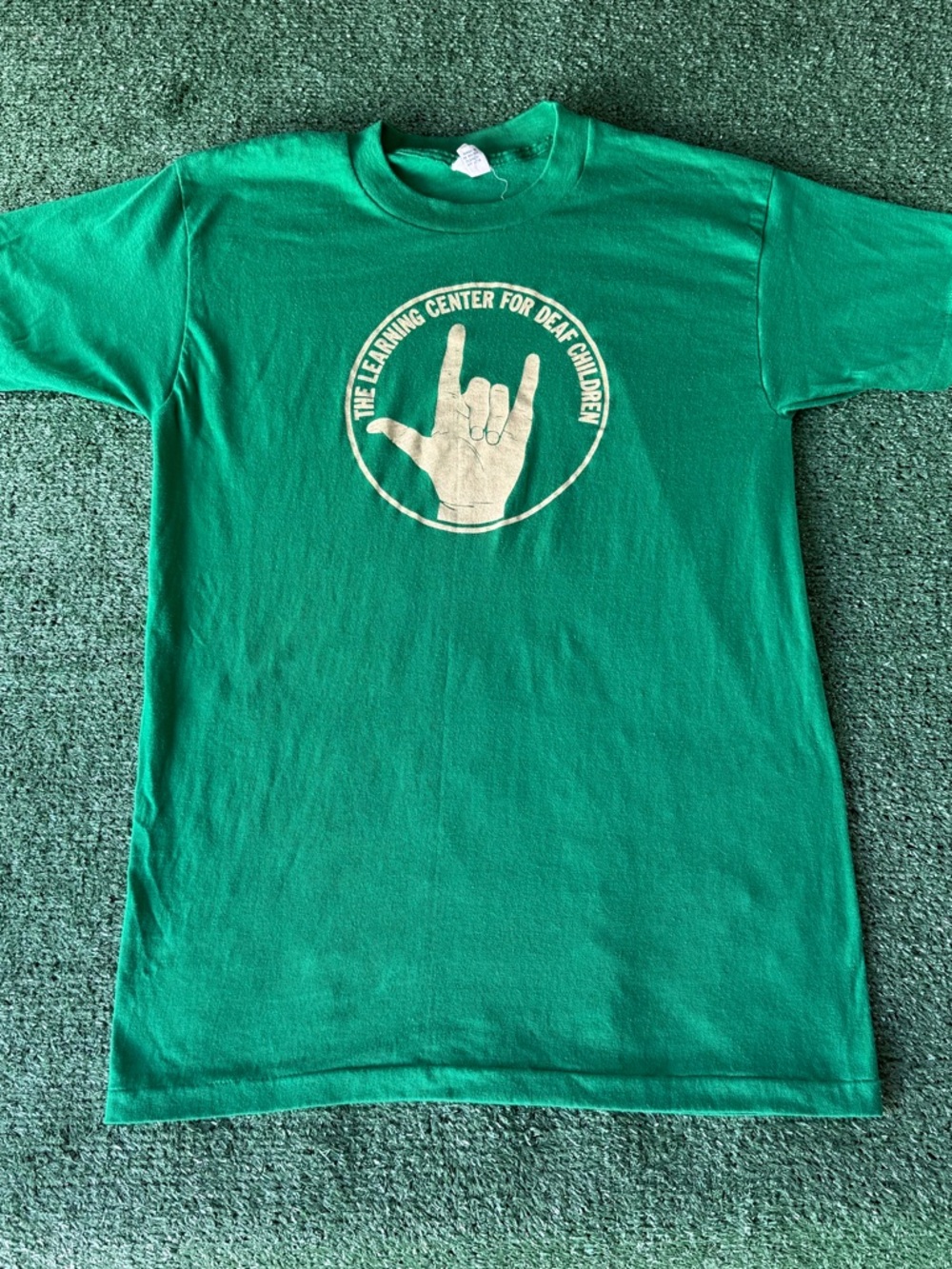 Vintage “the learning center for deaf children “ green  t- shirt single stitch